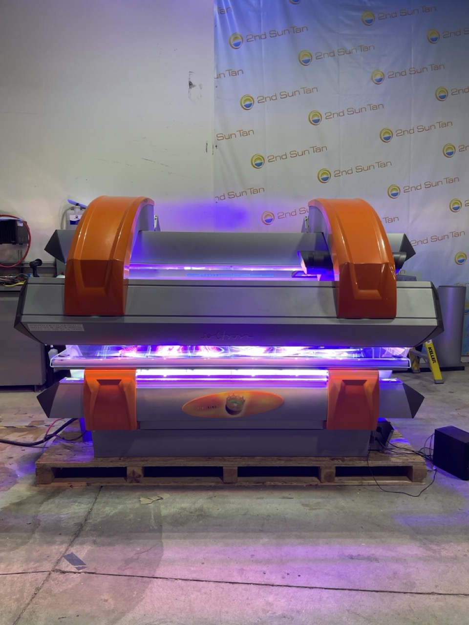 9000829701063630_10 Large