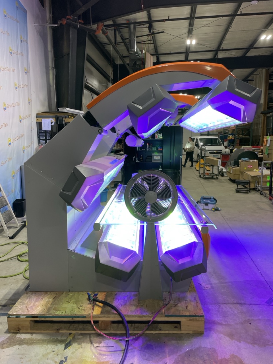 9000829701063630_12 Large