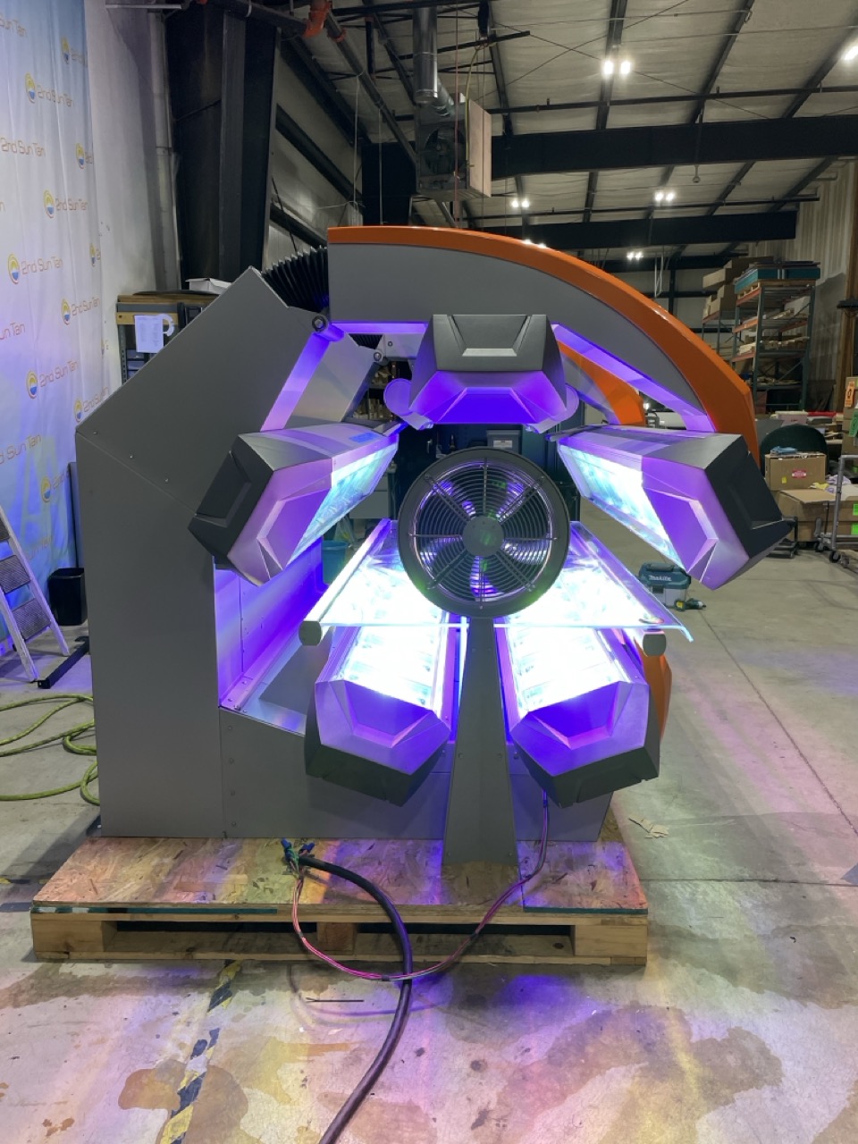 9000829701063630_14 Large