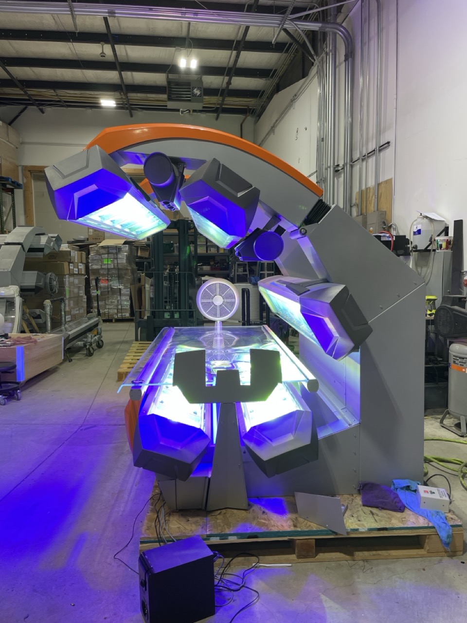 9000829701063630_17 Large