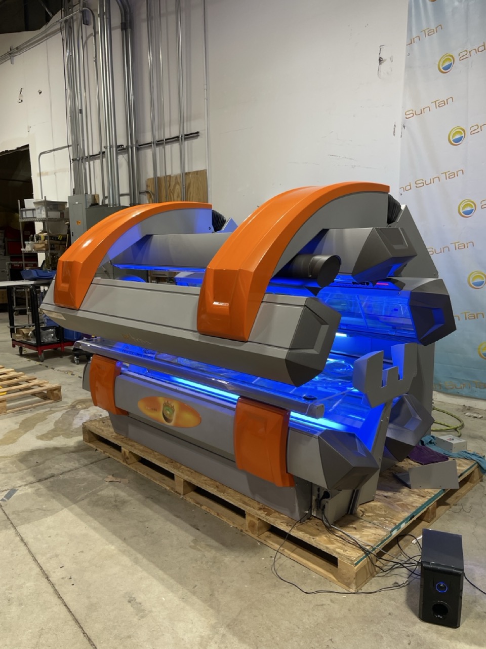 9000829701063630_22 Large