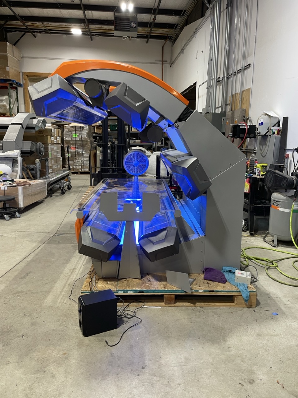 9000829701063630_26 Large