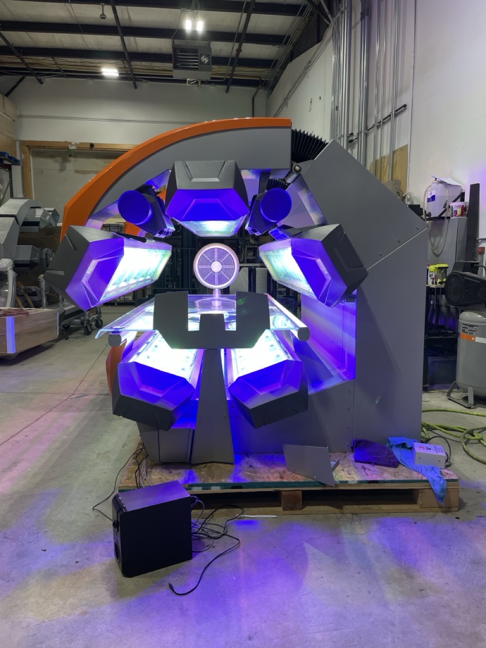 9000829701063630_8 Large